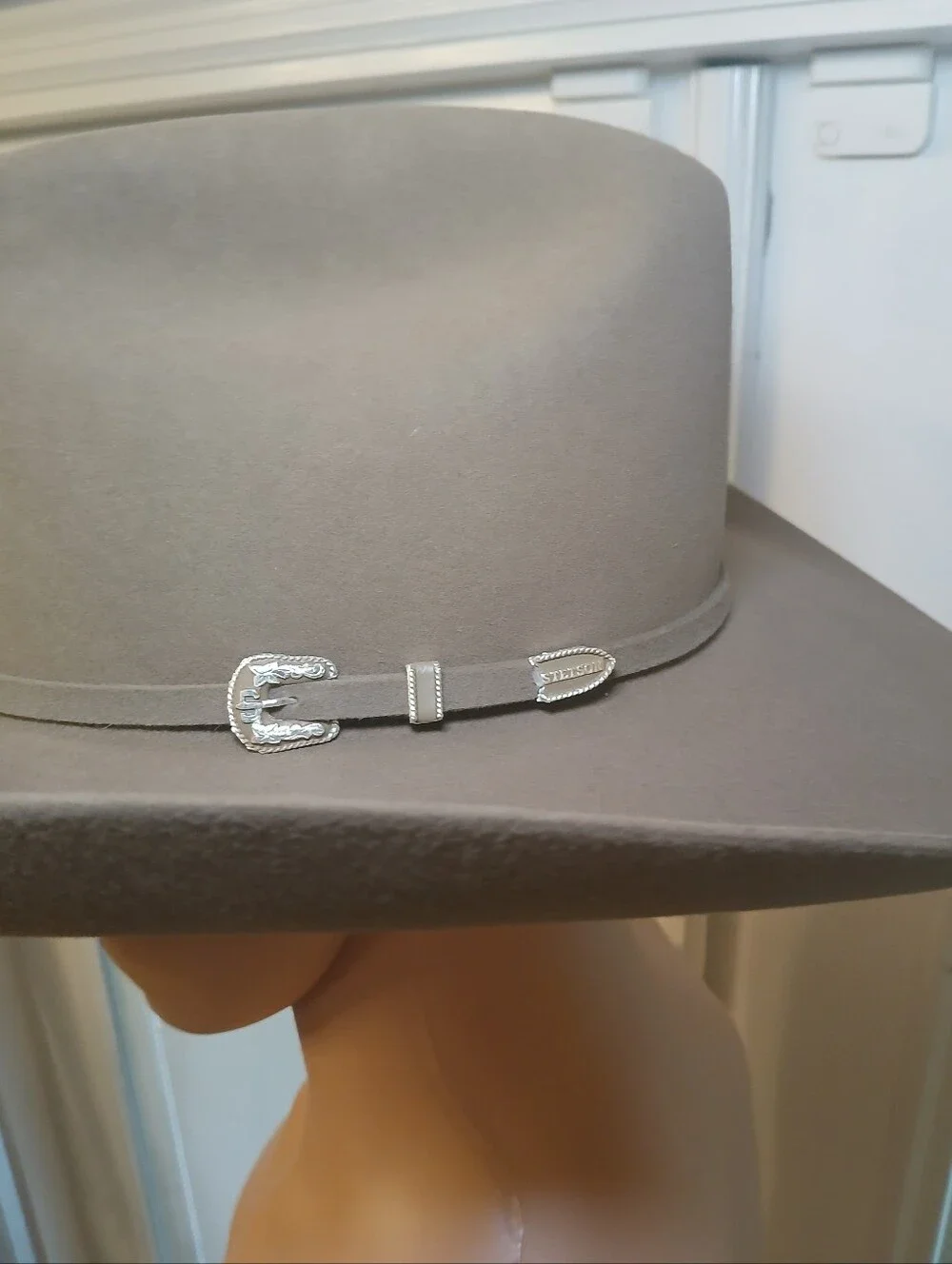Stetson Skyline 6X Cowboy Hat with Box Sahara-colored felt